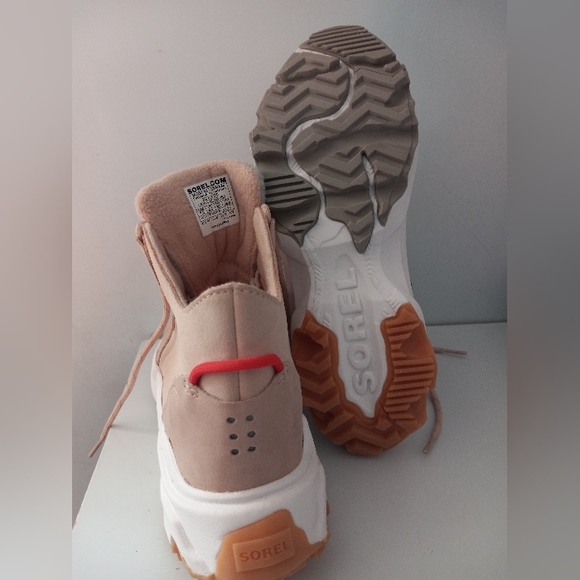 SOREL WOMEN'S KINETIC™ BREAKTHRU CARIBOU SNEAKER BOOT - Picture 8 of 9